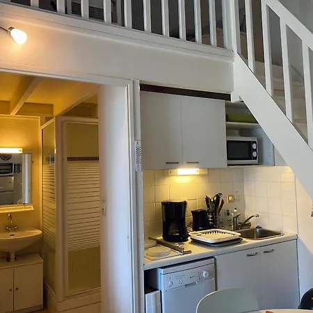 Appartement T2 Mezzanine Aux Sables D'olonne - Balcon, Proche Et Commerces - Fr-1-92-745