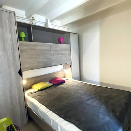 Appartement T2 Mezzanine Aux Sables D'olonne - Balcon, Proche Et Commerces - Fr-1-92-745